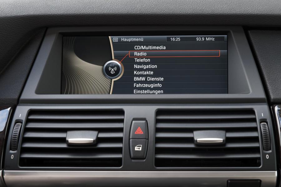  BMW X5 xDrive 5.0i 2010 года  (фото 7 из 142)